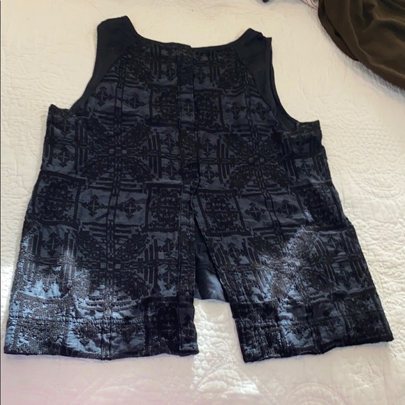 Madewell Blue and Black Flowered Shirt - Picture 2 of 2